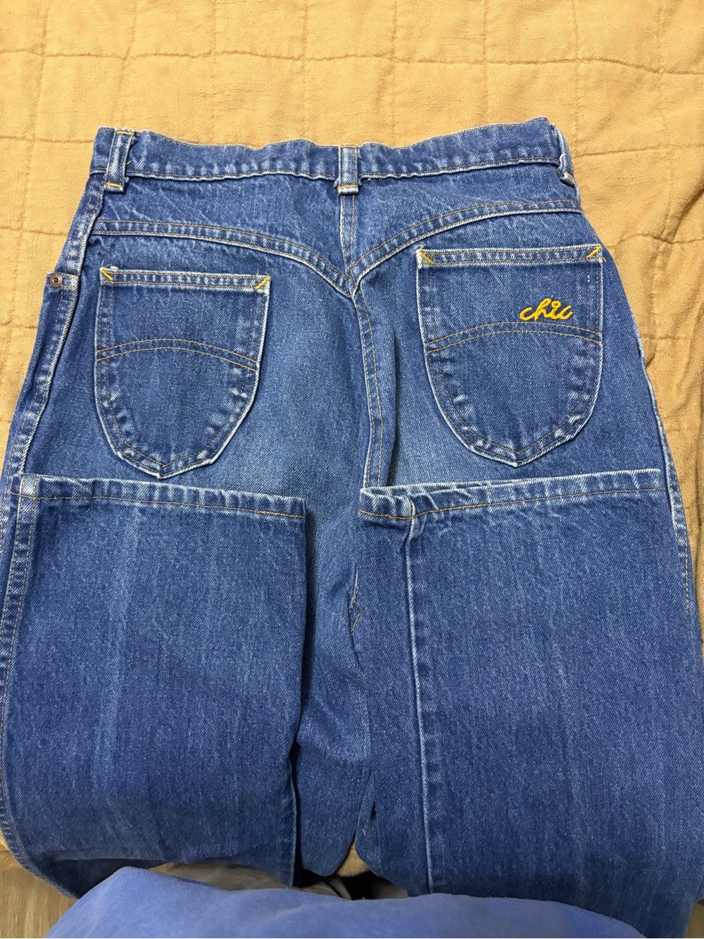 80s Vintage Chic High-Rise Blue Women's Jeans with Yellow Stitching